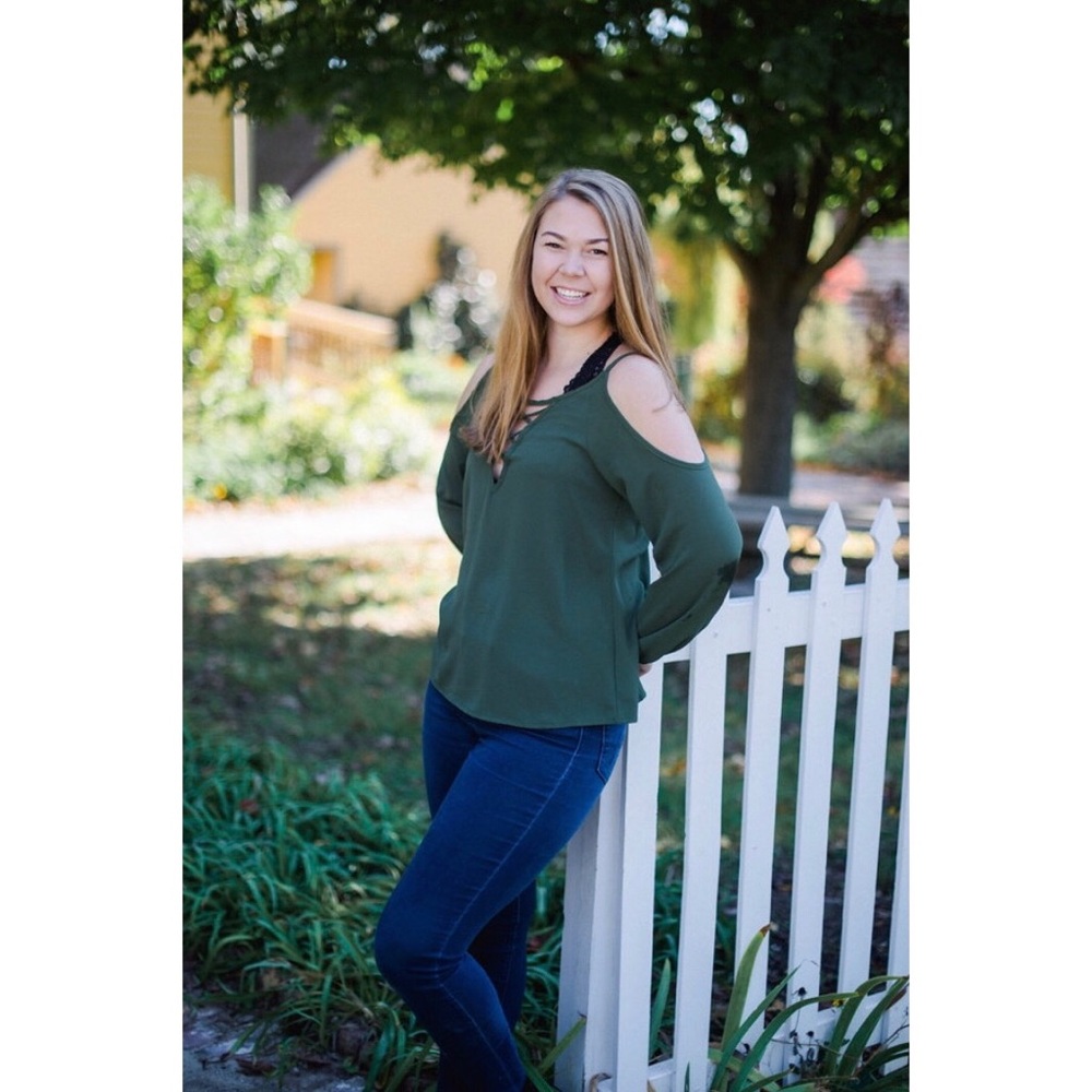 Meet your Posher, Em